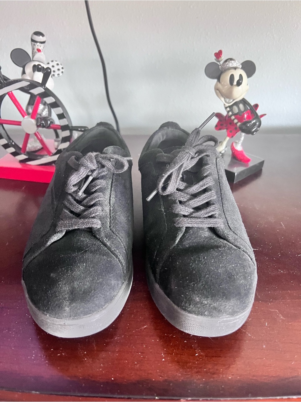 Black Low-Top Casual Sneakers Fitflop size 6